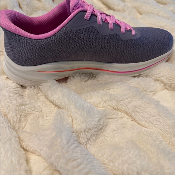 Skechers Women's Athletic Shoes in Gray and Pink - Picture 4 of 5